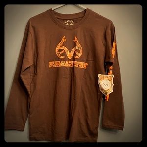 New Real tree Hunters shirt. Size XL or 16/18.
